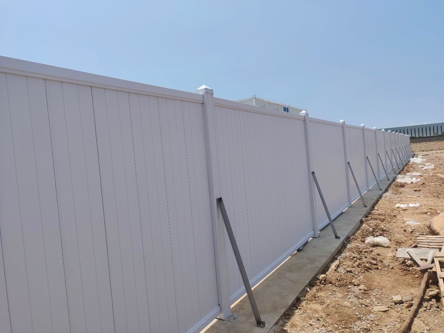 pvc圍擋在生產上的主要材質用料能否達到安全級別